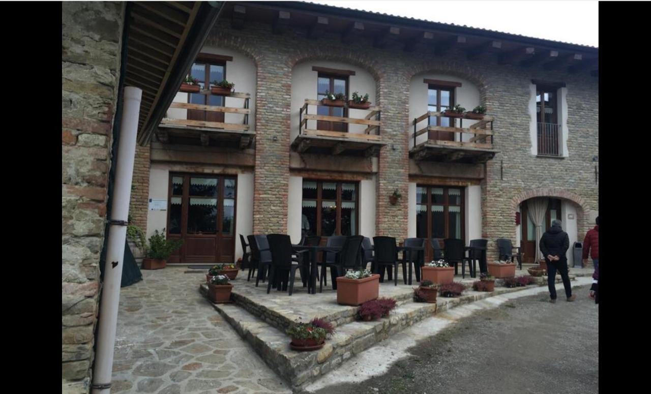 Agriturismo Locanda Dei Cacciatori Dogliani Eksteriør bilde